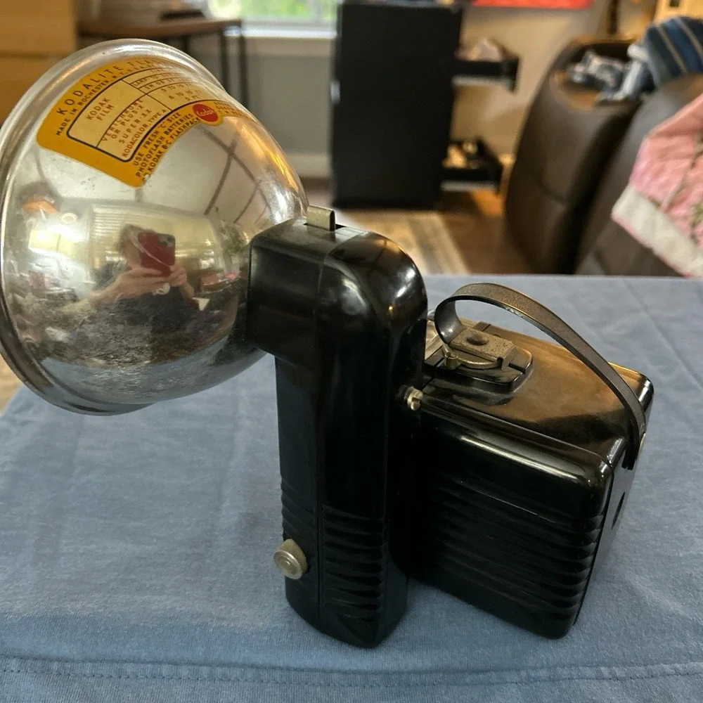 Vintage Kodak‎ Brownie Hawkeye Camera Flash Model w/Flash Attachment- UNTESTED